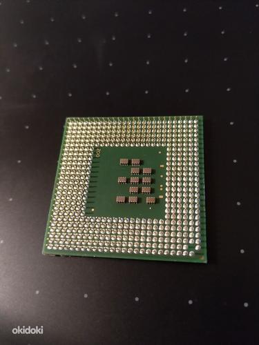 Intel Pentium M 730 CPU Rh80536 SL86G 1.6/2m/533 (фото #2)