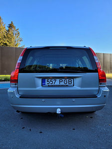 Volvo V70 D5 (6 фото из 15)