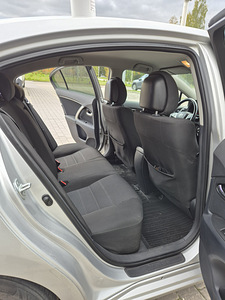 Toyota Avensis 2012 LPG BI XENON (3 foto / 10)