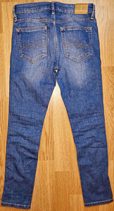 Tommy Hilfiger teksad, s. 152 (4 foto / 4)