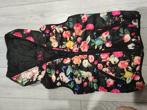 Naiste vest (2 foto / 3)