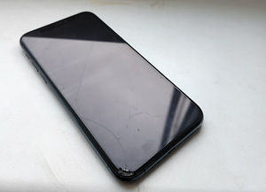 iPhone 11 pro 64gb midnight green (3 foto / 3)