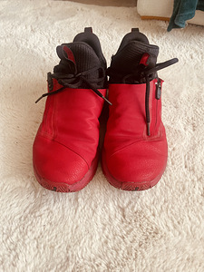 Air Jordanid 42,5 suurus (1 foto / 4)