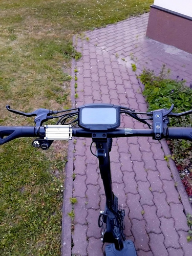 Ausom elektritõukerattas