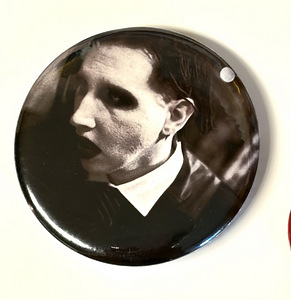 MARILYN MANSON PINS 2ps (2 foto / 5)