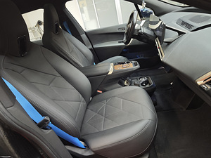 BMW IX XDRIVE 40 SPORT 2022 (7 фото из 15)