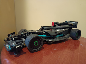 Lego vormel 1 auto (1 foto / 4)