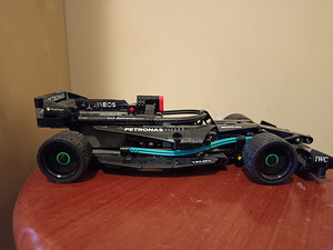 Lego vormel 1 auto (3 foto / 4)