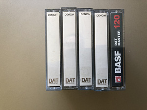 5 кассет DAT (2 фото из 2)
