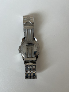 Tissot PRC 100 Swiss Made – оригинальные швейцарские часы (3 фото из 3)