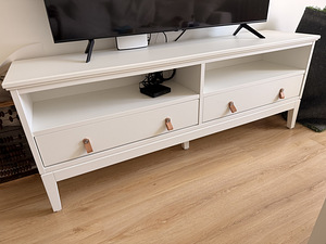 IKEA IDANÄS TV-alus (1 foto / 5)