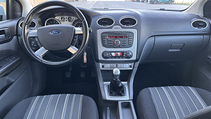 Ford Focus 1,6 74kW, 2010 a. (8 foto / 10)