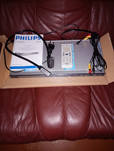 DVD-плеер Philips, новый, в упаковке, комплектный, с пультом (3 фото из 5)