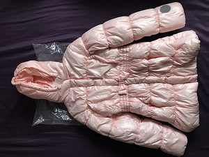 Новая толстая и теплая зимняя куртка на девочку 152