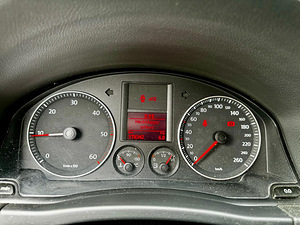 Volkswagen Golf ( 77kW). MÜÜDUD (5 foto / 11)