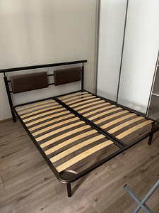Металлическая кровать 160 см