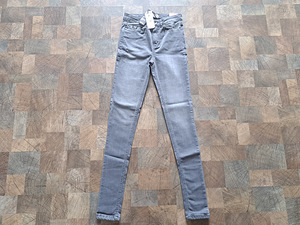 НОВЫЕ супероблегающие джинсы SuperDry, размер: W26/L32