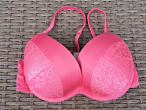UUS Primark rinnahoidja, suurus: 70B (UK- 32B) (8 foto / 8)