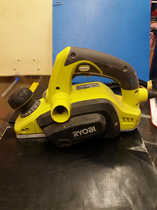 Рубанок Ryobi (1 фото из 1)
