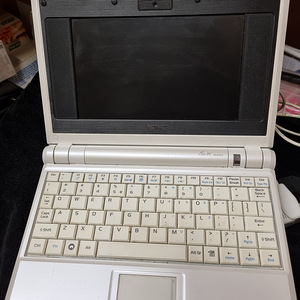 Sülearvuti ASUS 701 (1 foto / 2)