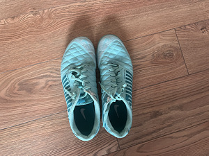 Nike saalijalgpallijalatsid (3 foto / 3)