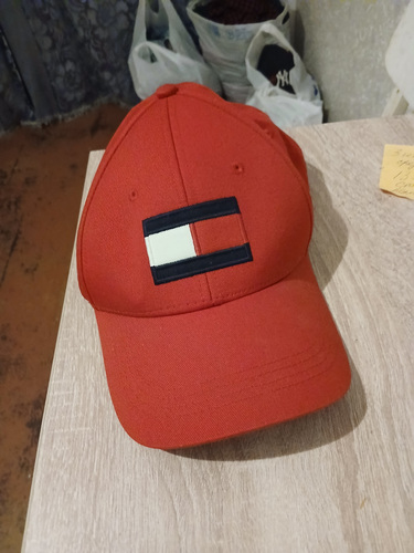 Tommy Hilfiger meeste nokamüts