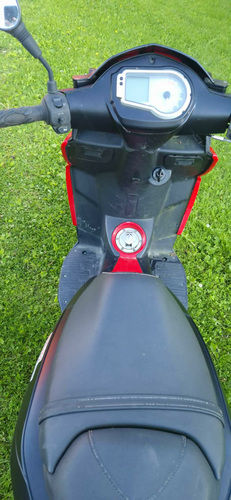 Müüa stiilne ja roller Keeway X-Blade 50