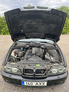 BMW E39 520i 2002 (11 фото из 11)
