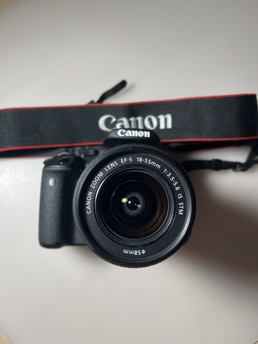 Canon EOS 700D + 18-55mm IS STM + 128GB kaart