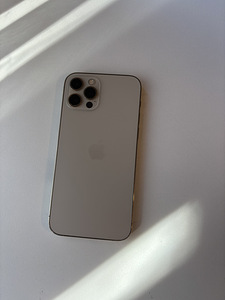 iPhone 12 Pro 256GB Gold (4 foto / 6)