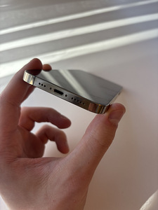 iPhone 12 Pro 256GB Gold (6 foto / 6)