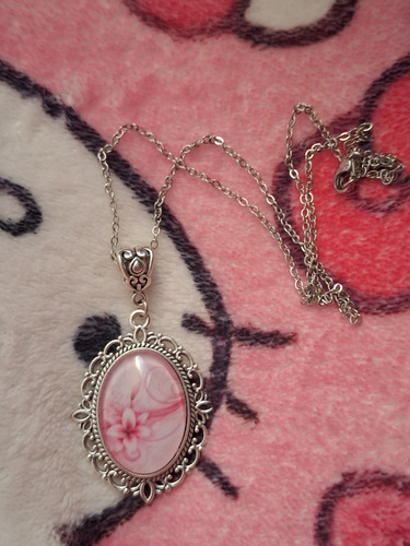 Pink flower necklace