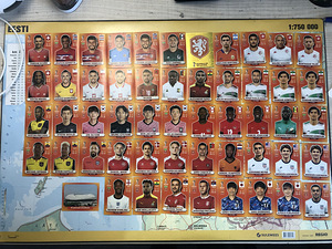 Наклейки Panini World Cup 2022 (2 фото из 2)