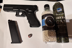 Пистолет/пулемет Glock 17 airsoft GGP Green gas (3 фото из 6)