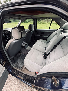 BMW 318i 1992 E36 (11 foto / 15)