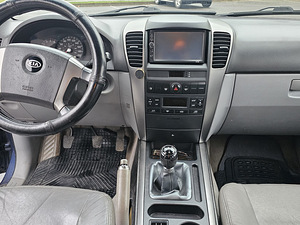Kia Sorento 2005 103KW (7 foto / 8)