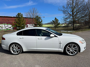 Jaguar XF 3.0D 155kw (1 foto / 15)