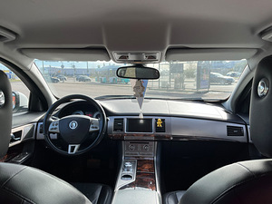 Jaguar XF 3.0D 155kw (15 foto / 15)