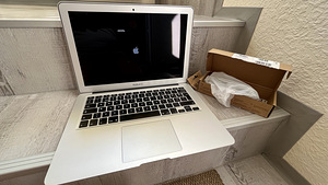 Apple MacBook Air 13" i7 2015 (1 foto / 10)