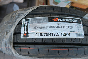 Hankook AH35 ( 215/75 R17.5 126/124M 12PR ) новая шина (1 фото из 2)