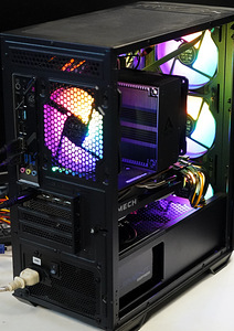 Ryzen 5 7600 / 6700XT (3 foto / 3)