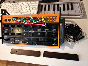 Behringer Crave + Cover (4 фото из 4)