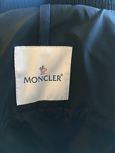 Пуховик monclet, оригинал (4 фото из 6)