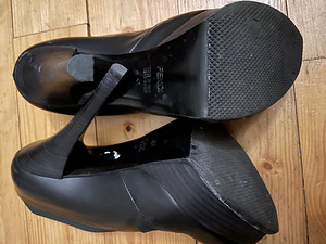 FENDI kingad, originaal (4 foto / 7)