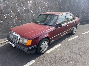 Mercedes Benz 300D W124 (1 foto / 15)