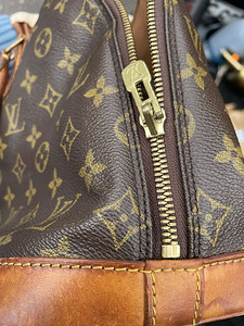 Сумочка Louis Vuitton, оригинал. (10 фото из 10)