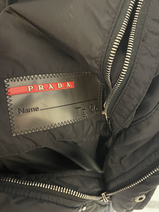 Куртка Prada (4 фото из 4)