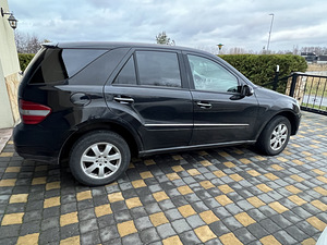 Mercedes Benz ML350 (12 foto / 12)