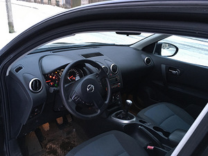 Продается Nissan Qashqai (5 фото из 7)