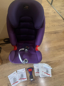 Britax Römer Advansafix III (6 foto / 8)